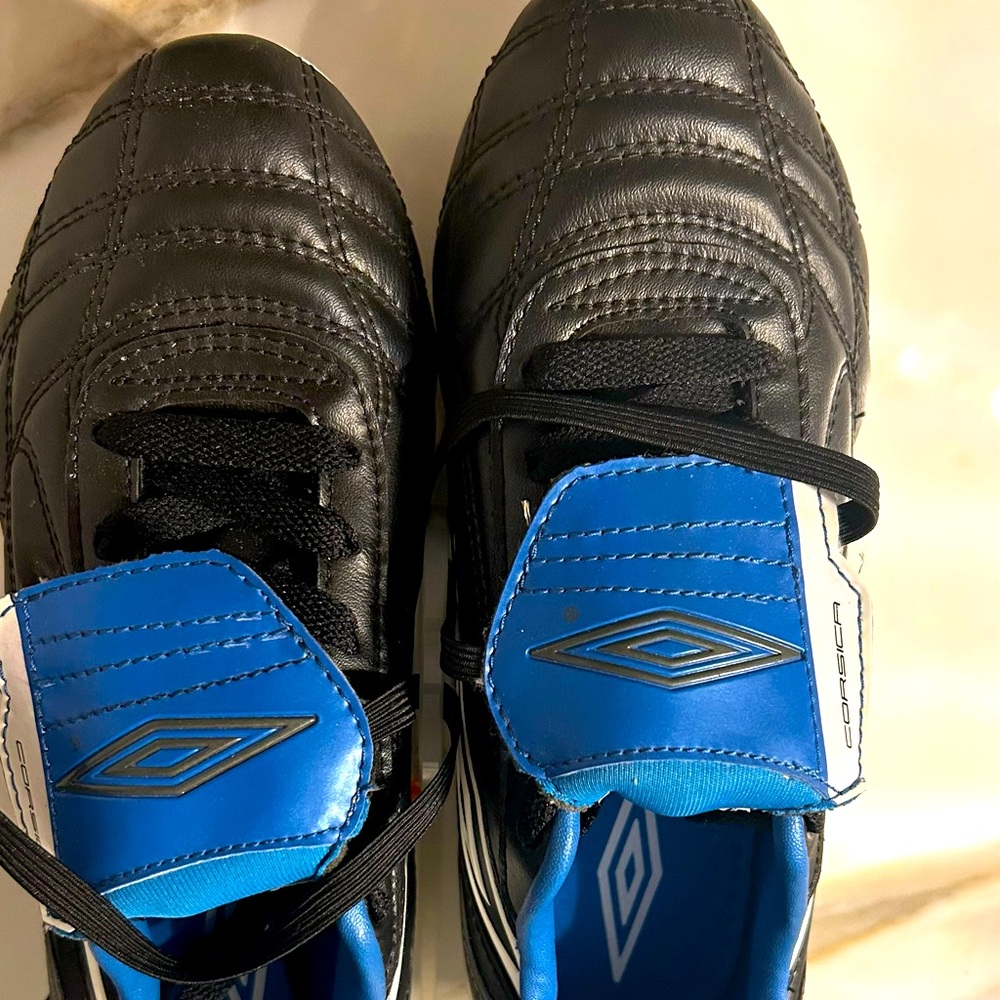 Kids soccer cleats